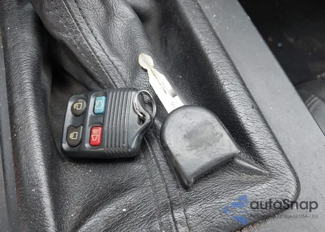 2008 Ford Mustang V6 Deluxe/V6 Premium из США, поврежденный, VIN 1ZVHT80N385197827